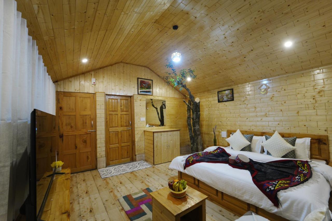Tree House Latos Tandi Hotell Jibhi Exteriör bild