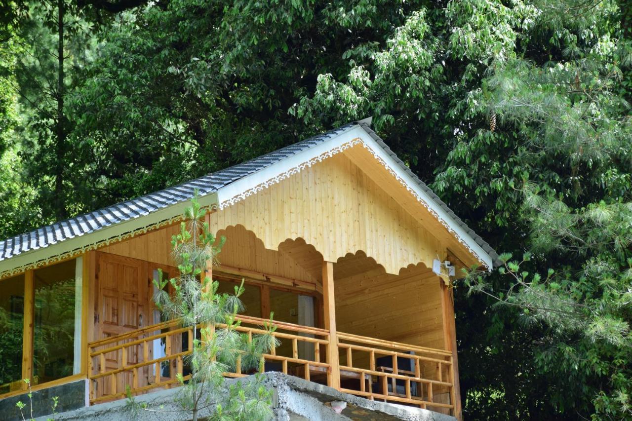 Tree House Latos Tandi Hotell Jibhi Exteriör bild