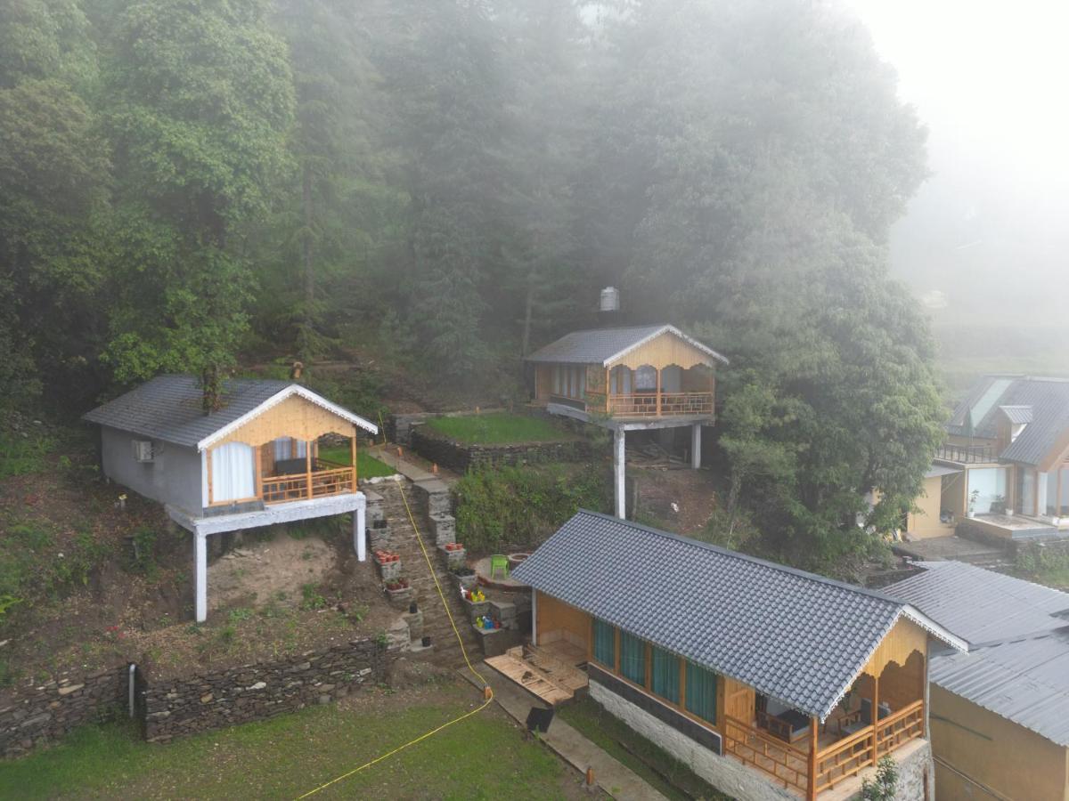 Tree House Latos Tandi Hotell Jibhi Exteriör bild