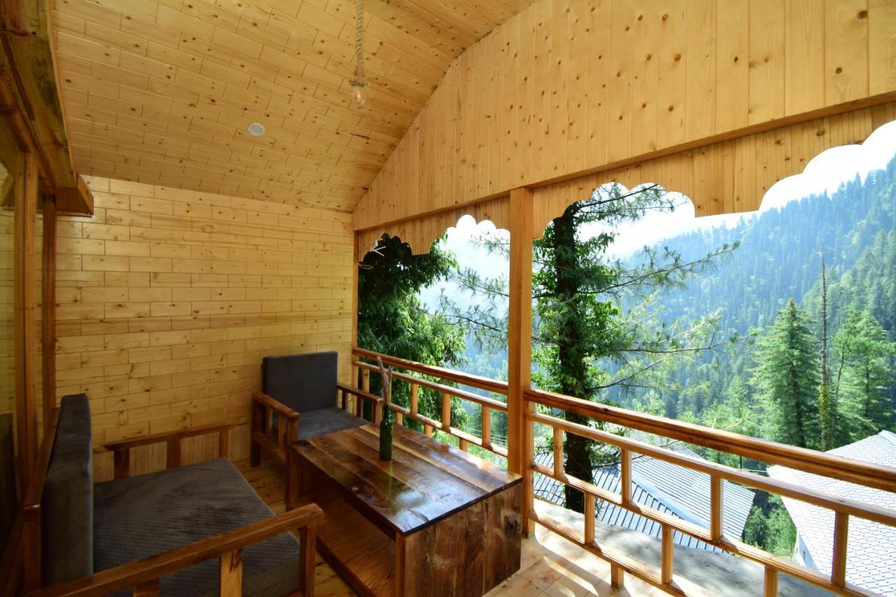 Tree House Latos Tandi Hotell Jibhi Exteriör bild