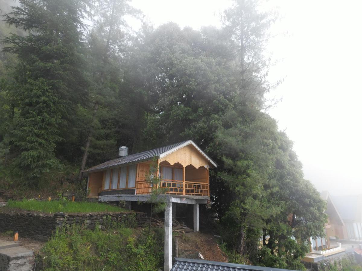 Tree House Latos Tandi Hotell Jibhi Exteriör bild